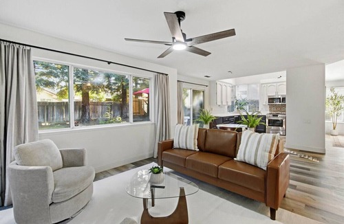 Roseville House | Modern Spacious 4BR Home w/Amenities in Roseville