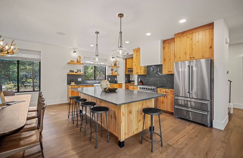 Deer Park House | Modern Sunriver Escape with Access to The Cove