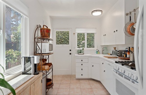 Montecito House | Montecito Coast Village Cottage