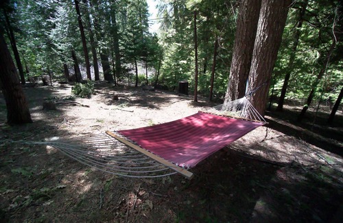 Arnold Cabin | Moore Paradise ~ Pool Access!