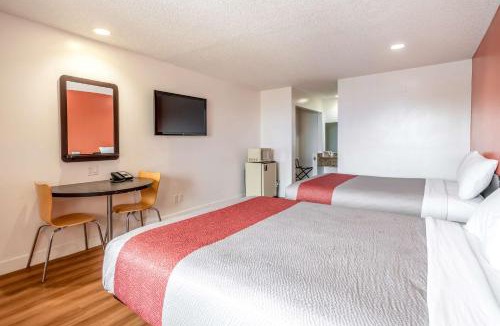 Harbor Hotel | Motel 6-Gardena, CA - South