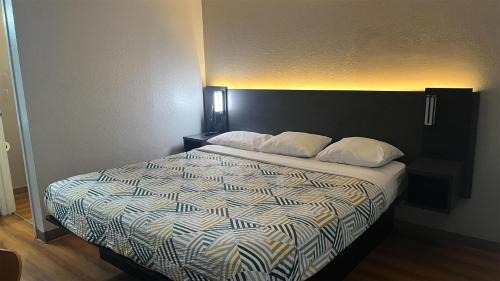 Modesto Hotel | Motel 6 Modesto, CA