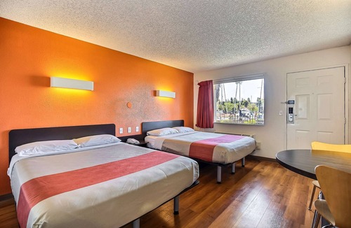 East Peralta Hotel | Motel 6 Oakland, CA - Embarcadero