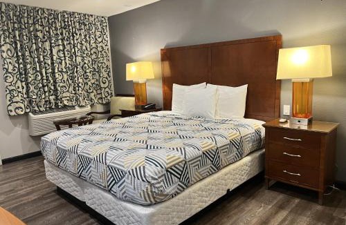 Ridgecrest Hotel | Motel 6 Ridgecrest, CA China Lake
