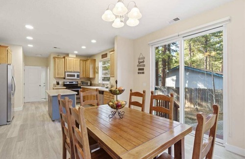 Bijou Park Ski Chalet | Mount Rose Cabin - Three Bedroom Chalet, Sleeps 6