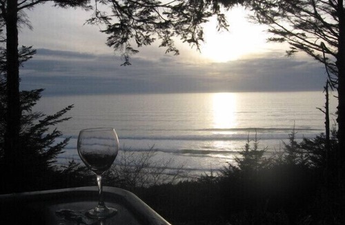Yachats House | Mountain Pacific Chalet, Where the forest meets the sea!