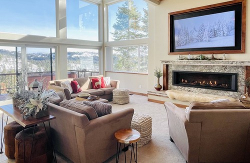 Bear Valley House | Mountain Retreat Awaits: Escape to Snowshoe Lodge in Bear Valley! 🌲✨