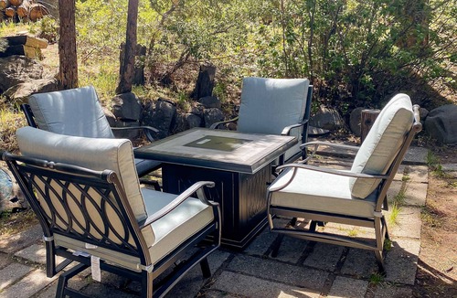 Kings Beach House | Mountain-side home base with fireplace, WiFi, full kitchen & patio with firepit