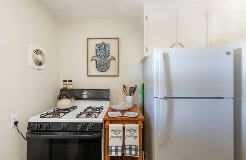 Mount Helix Condo | Mt Helix Delight-Adorable Private Studio w/Patio