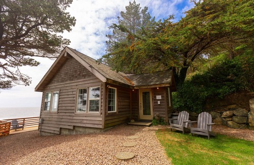 Brookings House | Nautilus - Oceanfront Nantucket Style Home