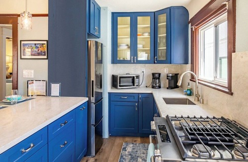 Mission Beach Cottage | New Beautiful Remodel of Jamaica Beach Cottage!