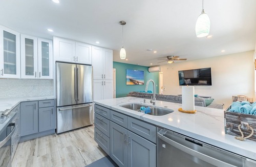 Encinitas House | New Bright and Cheery Casita!
