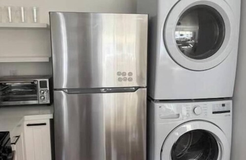 Studio City Apartment | NEW Cozy Studio City Guesthouse in Prime Location