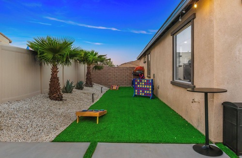 Coachella House | New Pool+Spa+Games+Large BBQ+Designer+Beautiful