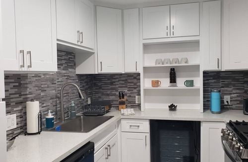 Palm Springs House | NEW! The Pink Stone Mountain Views, Saltwater Pool/Spa, Mini Golf