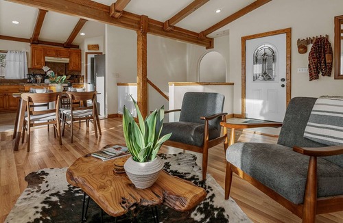 Crestline Cabin | NEW! The Sunset Retreat - Lake Gregory, Mtn Views!
