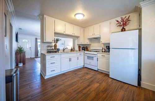Perris House | Newly Renovated Home in Perris