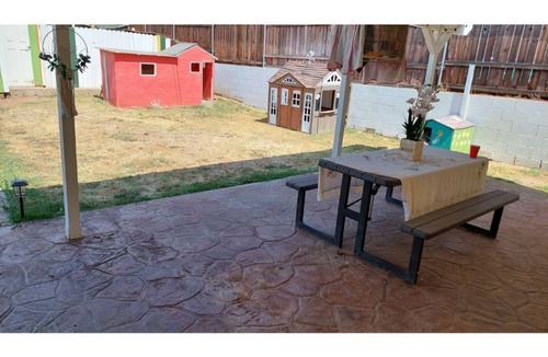 La Presa House | NICE HOUSE,SPACIOUS AND QUIET WITH 5 ROOMS AND 2 BATHS