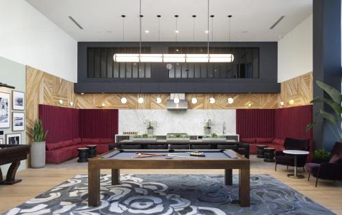 North Hollywood Apartment | Noho Alexan Modern 2bed Duo with FREE Parking