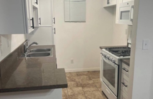 NoHo Arts District Apartment | NOHO ARTS APT