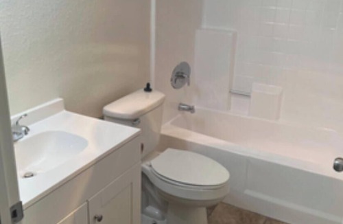 NoHo Arts District Apartment | NOHO ARTS APT