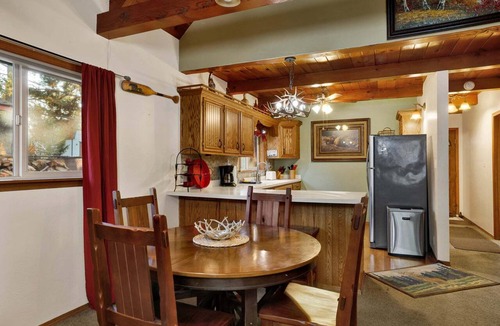 Sugarloaf Cottage | Oakwood Cottage #2582
