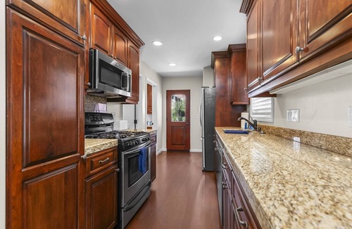Ocean Beach House | OB Cottage Pet-Friendly w/Yard, Walk to Beach + A/C