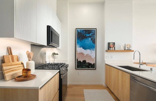 Waterfront Apartment | Ocean Blvd 2 Bedroom Long Beach Penthouse