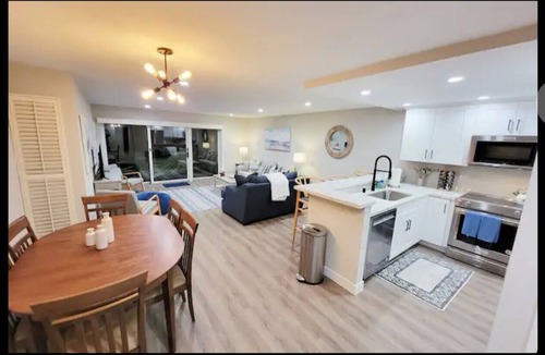 Solana Beach Condo | Ocean Front 2 Bed, 2 Ba. Pool, Jacuzzi, Gym, Tennis, Ground Floor, Large Terrace