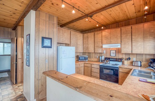 Seal Rock House | Ocean Front Vacation Home Just North of Seal Rock,