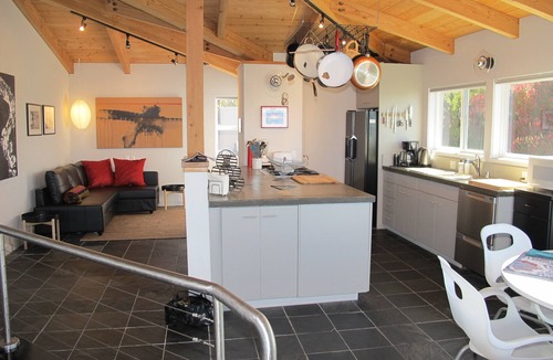 Manchester House | Ocean View 3-Bedroom House in Tranquil Irish Beach