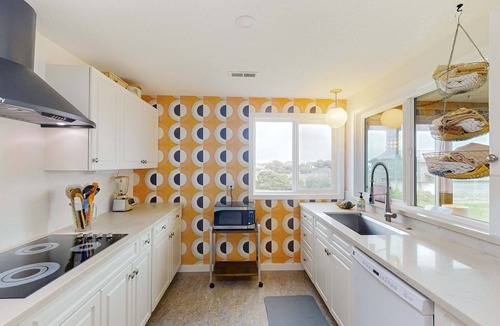 Bandon House | Ocean view 70s-themed home with beach access, grill, funky interior, & W&D