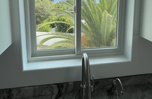 The Mesa Apartment | Ocean view retreat in Santa Barbara, just steps to beach—1 BD/1 BA, sleeps 2-4
