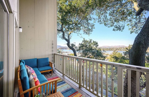 Marin City House | OCEAN VIEW RETREAT NEAR DOWNTOWN SAUSALITO