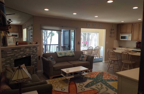 Capitola Condo | Oceanfront 2-bedroom condo in delightful Capitola