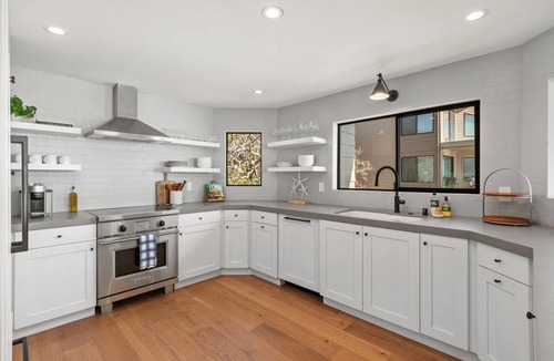 Solana Beach Apartment | Oceanfront 3BD Penthouse. Pool Spa Pickleball and a short walk to all!