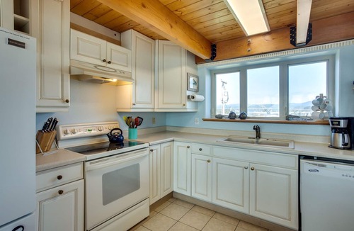 Bayshore House | Oceanfront Home with Sandy Beach Right Out Your Door! Dog Friendly!