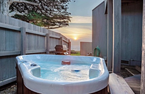 Sea Ranch House | Oceanfront retreat with private hot tub steps from Pebble Beach
