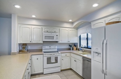 Solana Beach Condo | Oceanfront Views, Heated Pool, Hot Tubs, BBQ