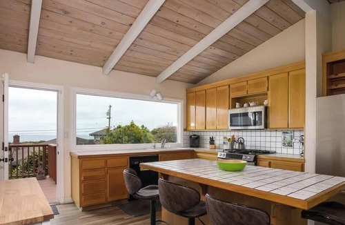 Aptos House | Oceanview