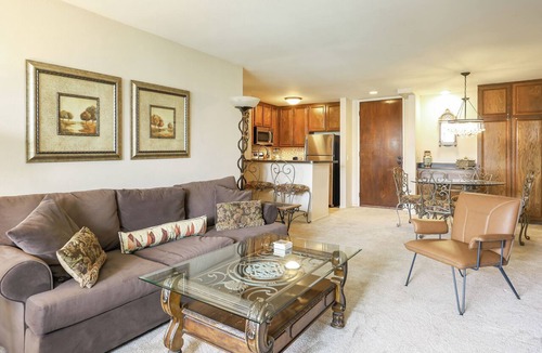 Townsite Condo | Oceanviews from the Balcony in 1 Bd Condo with Pool, Spa, and Fitness Center