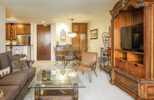 Townsite Condo | Oceanviews from the Balcony in 1 Bd Condo with Pool, Spa, and Fitness Center