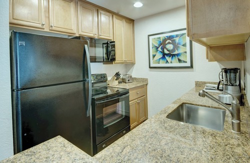 Las Vegas Resort | OFFICIAL LISTING | Wyndham - Desert Rose 1 Bed Suite Near Strip w/Full Kitchen