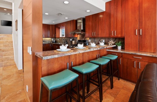 Mission Beach House | On the Sand | AC | Immaculate Views!