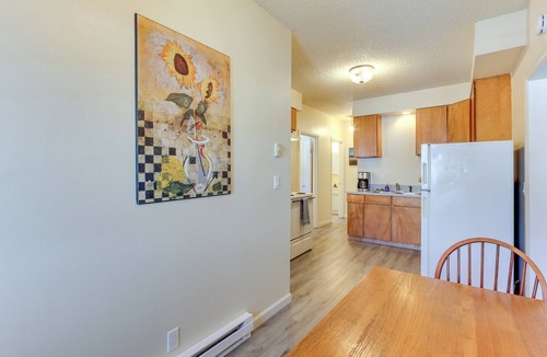 Oakridge Apartment | Oregon Getaway by Willamette National Forest!