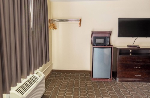 Lakeview Hotel | Oregon Trail Inn and Suites