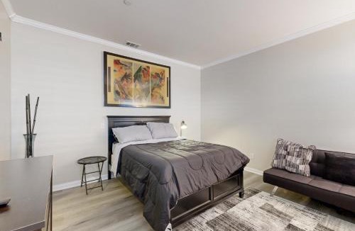 Perris Apartment | Outdoor Oasis w/Pool & Hot Tub: Perris Getaway