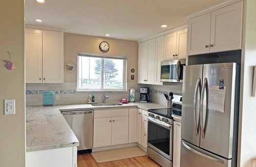 Bodega Bay House | Pacific Panorama - Cozy cottage in Sereno Del Mar, nice ocean views.