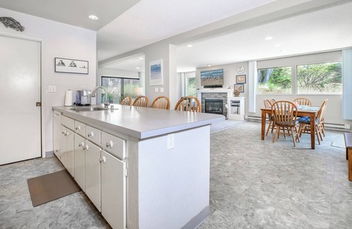 Pajaro Dunes Condo | Pajaro Dunes Resort Family Fun Beach Condo, Sleeps 7! New Listing!