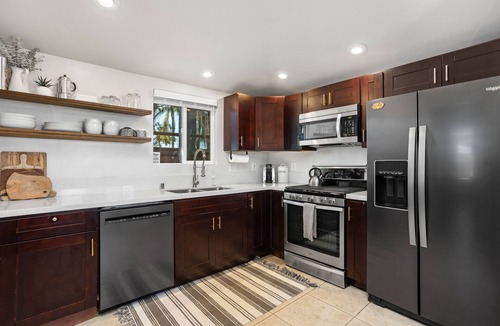 Fallbrook House | Palm & Oak - Detached Guest House - Mountain Views